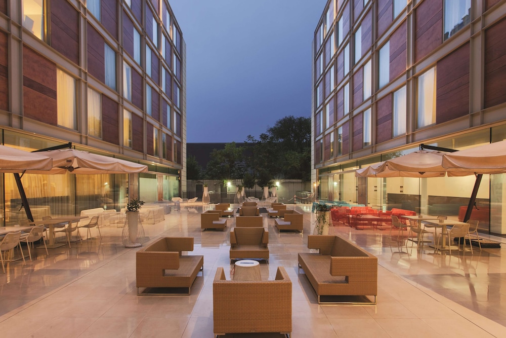 doubletree by hilton milan