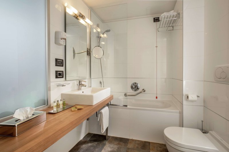 doubletree by hilton milan