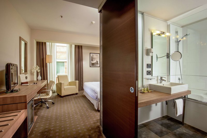 doubletree by hilton milan