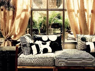 m boutique station 18