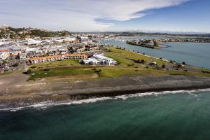 east pier hotel