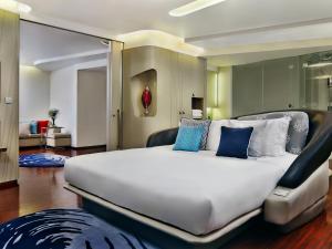 Hotel Baraquda Pattaya By Heeton,Pattaya Beach>>Pattaya,5 star