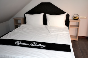 elysium gallery hotel