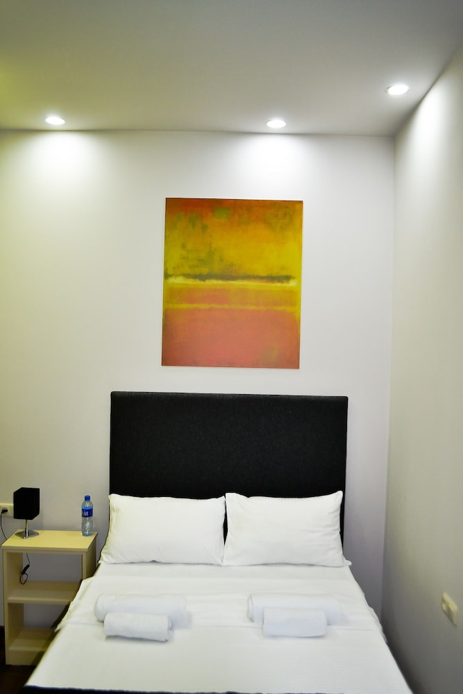 elysium gallery hotel