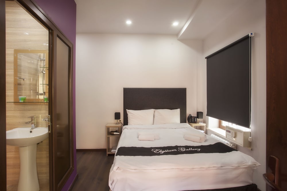 elysium gallery hotel