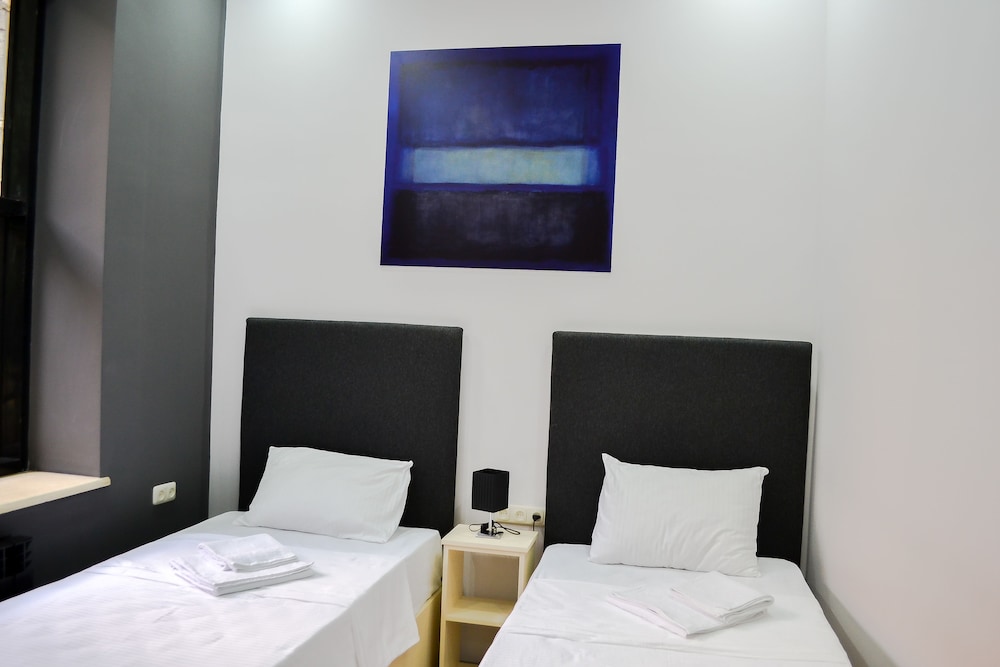 elysium gallery hotel