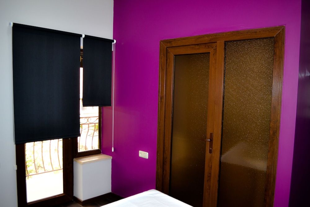 elysium gallery hotel