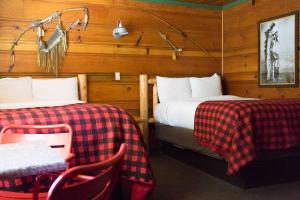 Shaver Lake Village Hotel,Fish Camp>>California,2 star