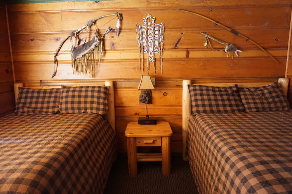 shaver lake village hotel