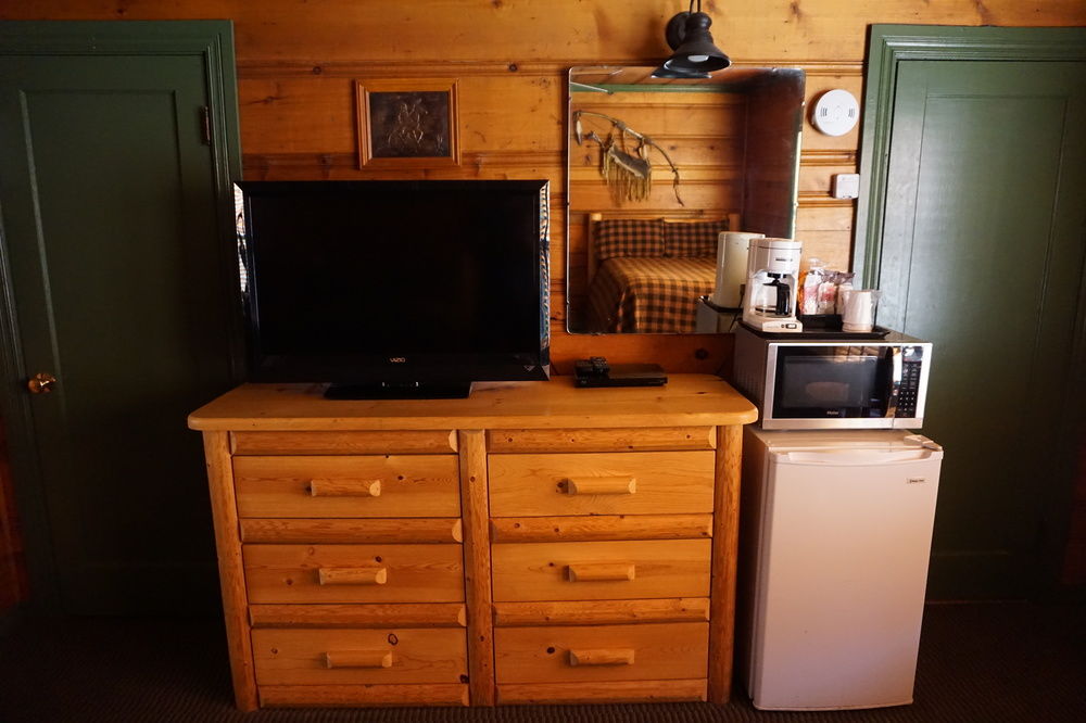 shaver lake village hotel