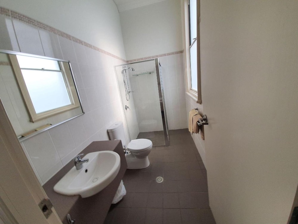 empire hotel goulburn