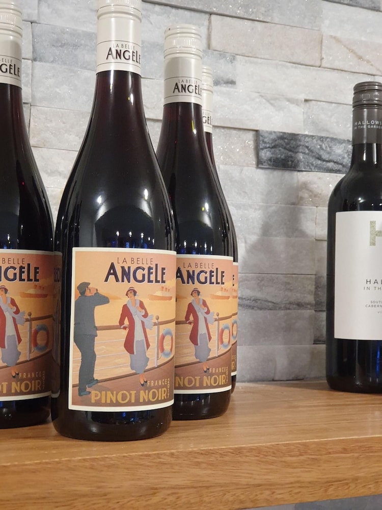 empire hotel goulburn