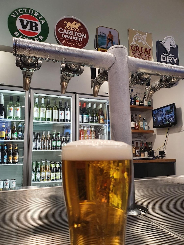 empire hotel goulburn