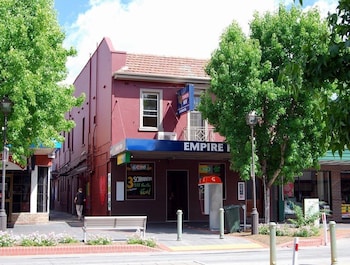 empire hotel goulburn