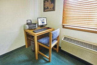 americas best value inn grand forks