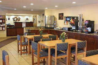americas best value inn grand forks