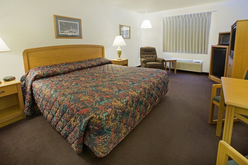 americas best value inn grand forks