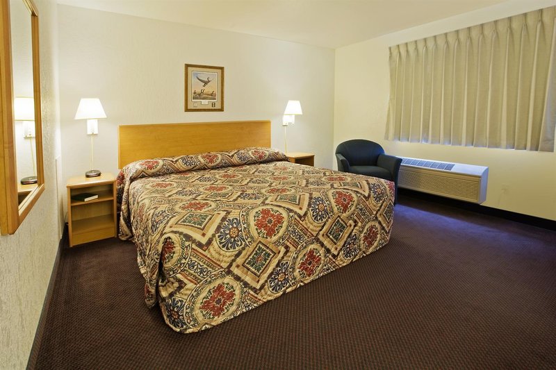 americas best value inn grand forks