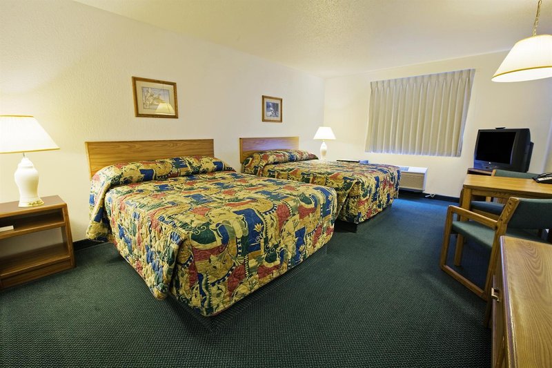americas best value inn grand forks