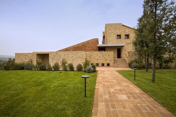 pecora vecchia collemassari hospitality