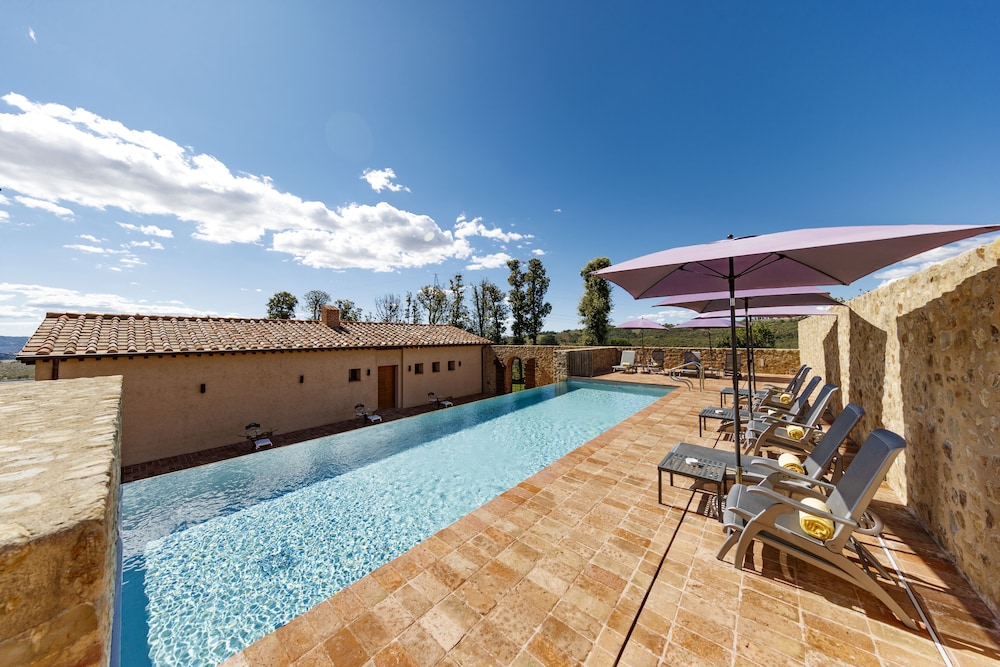 pecora vecchia collemassari hospitality