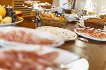 pecora vecchia collemassari hospitality