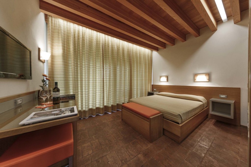 pecora vecchia collemassari hospitality