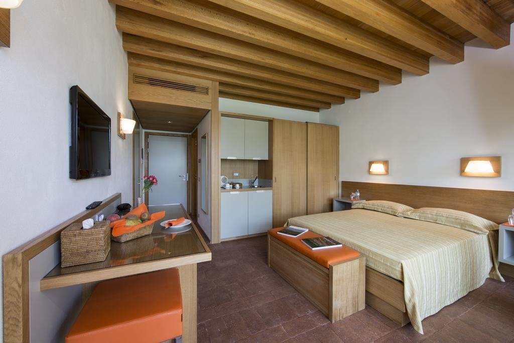 pecora vecchia collemassari hospitality