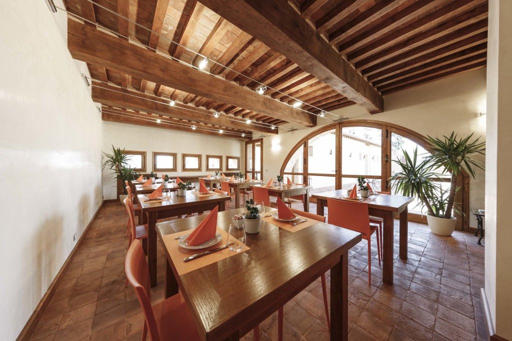 pecora vecchia collemassari hospitality