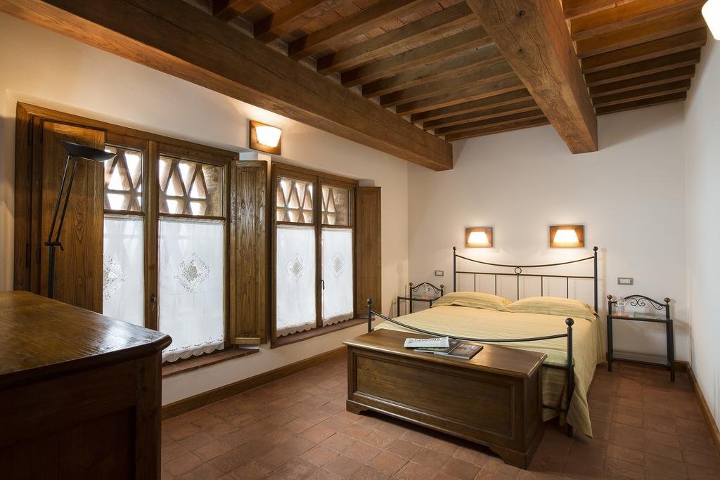pecora vecchia collemassari hospitality