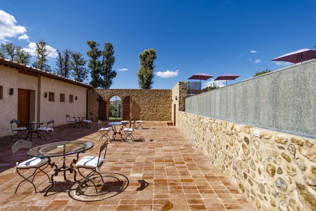 pecora vecchia collemassari hospitality