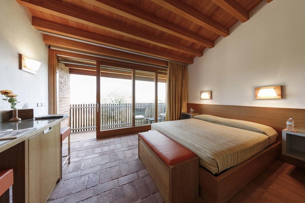 pecora vecchia collemassari hospitality