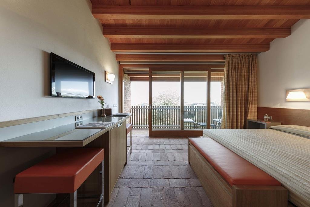 pecora vecchia collemassari hospitality