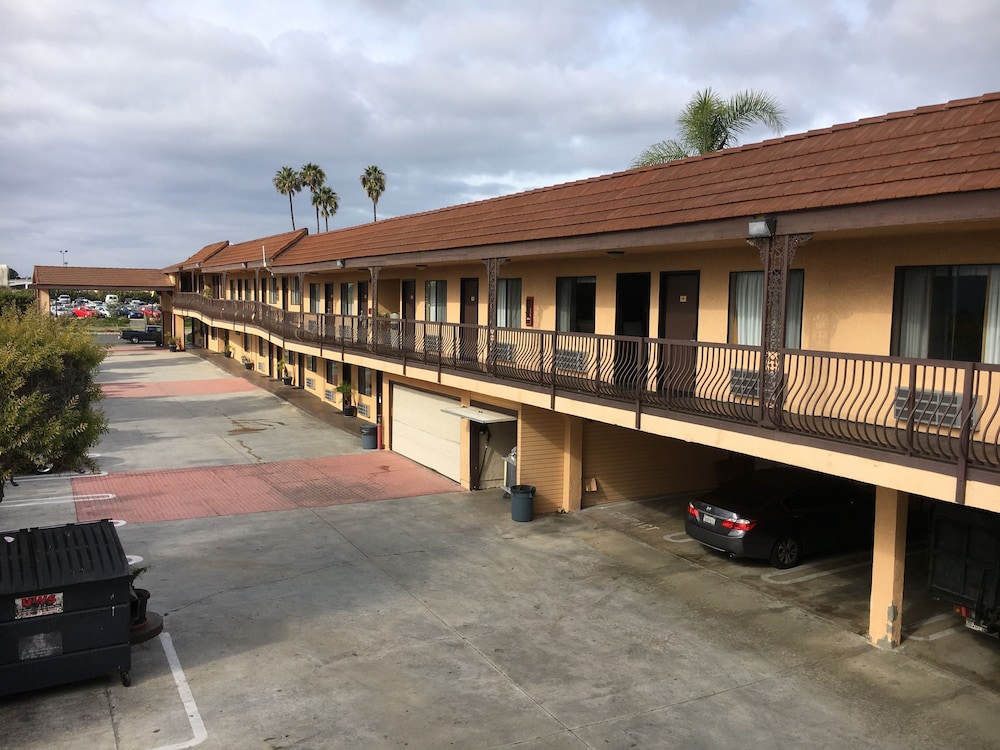 del amo inn