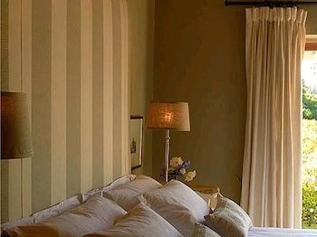 the vineyard country house
