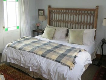 the vineyard country house