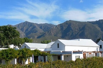 the vineyard country house