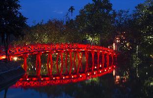 wild lotus hotel hang be