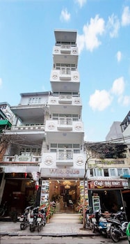 wild lotus hotel hang be