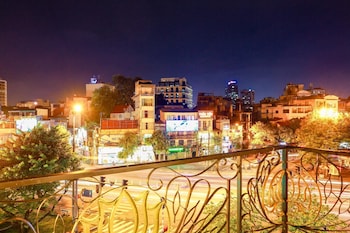 wild lotus hotel hang be