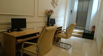 wild lotus hotel hang be