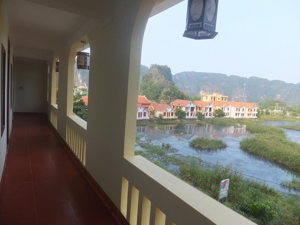 anna tham hotel view