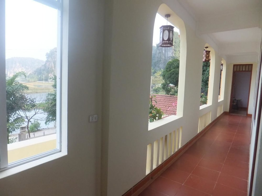 anna tham hotel view