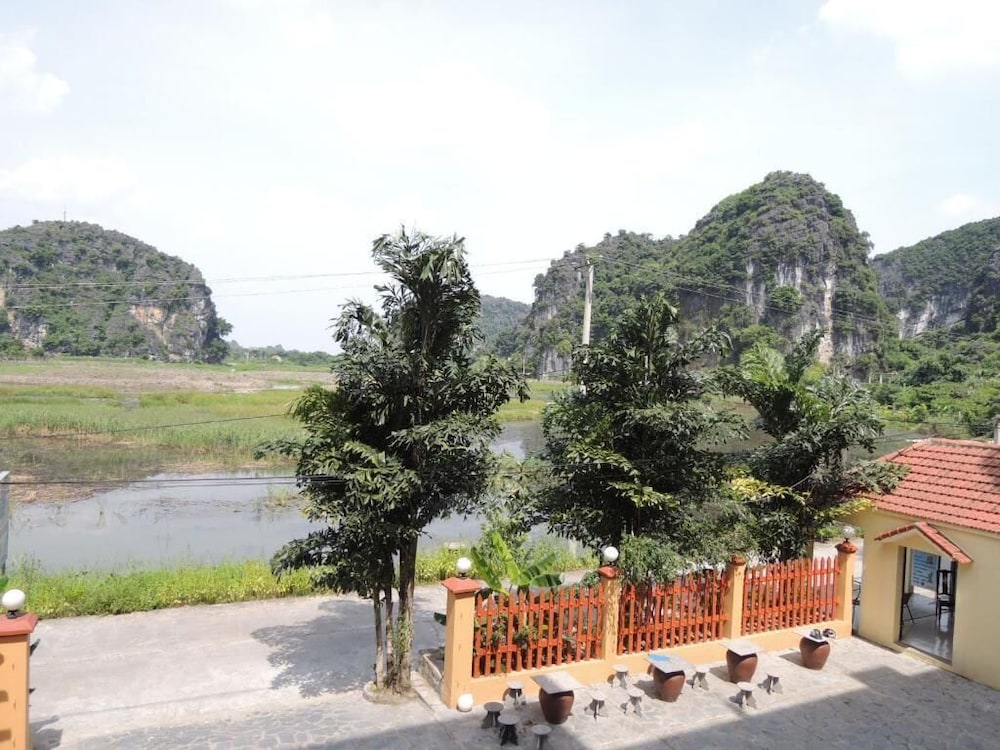 anna tham hotel view