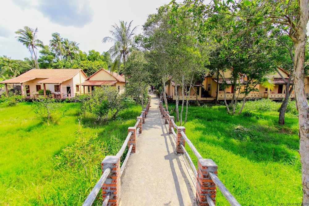 thai tan tien resort