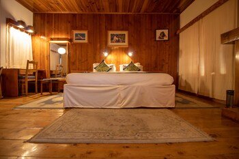 hotel negis mayflower