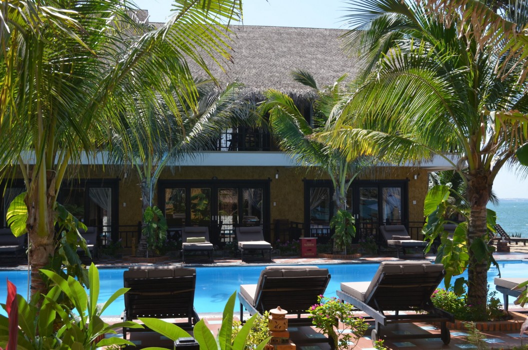 rang garden beach side resort