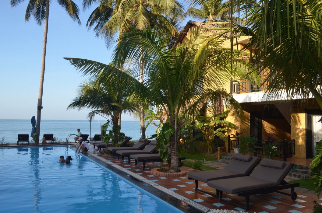 rang garden beach side resort