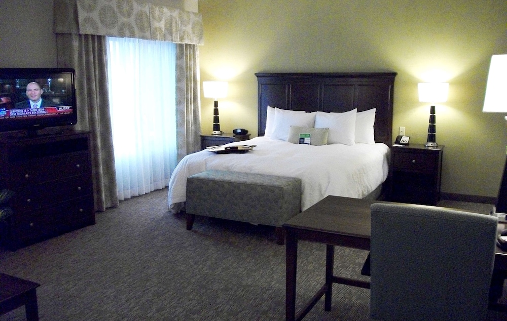 hampton inn and suites manteca