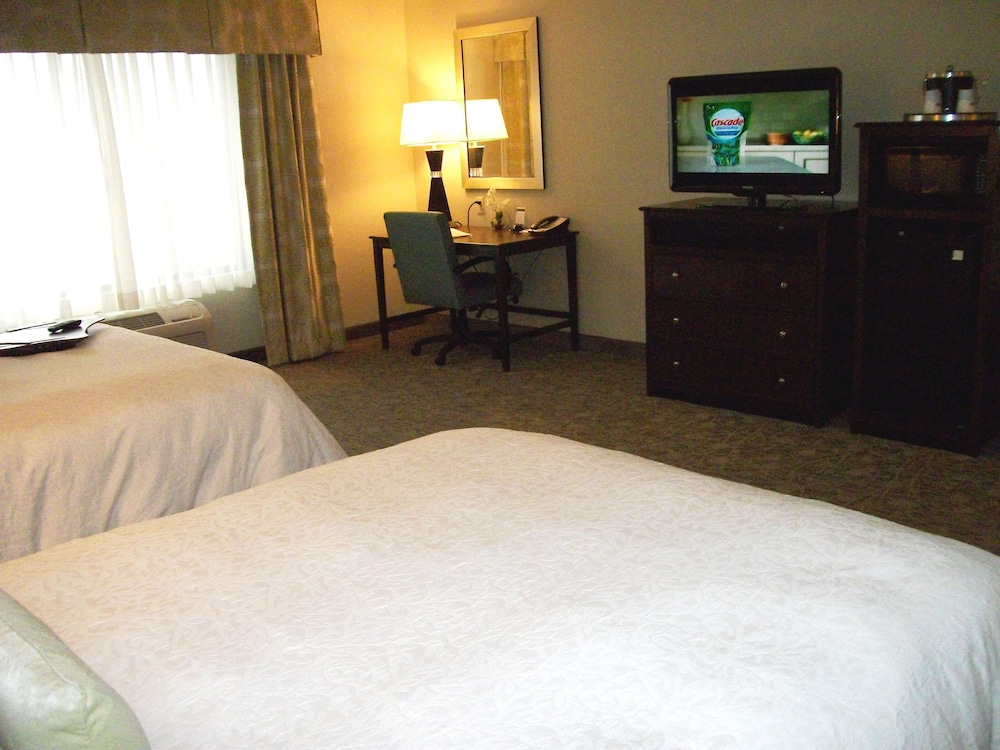 hampton inn and suites manteca